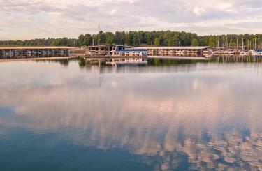 Kentucky Dam Village